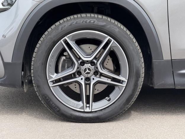 MERCEDES-BENZ GLB 200 d AMG Line  