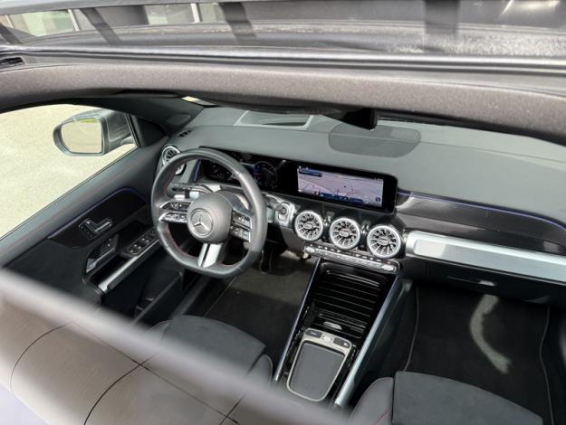 MERCEDES-BENZ GLB 200 d AMG Line  