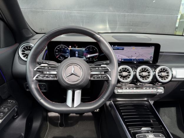 MERCEDES-BENZ GLB 200 d AMG Line  