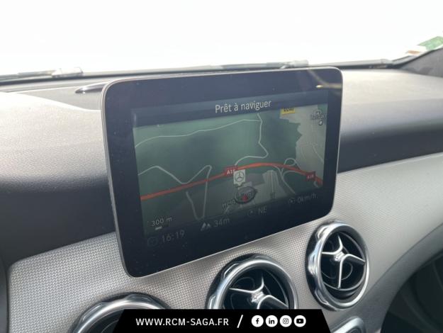 MERCEDES-BENZ GLA 200 d Sensation  