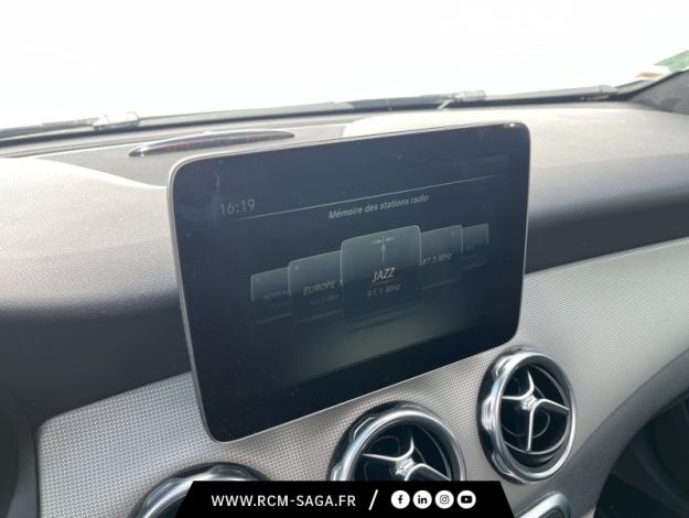 MERCEDES-BENZ GLA 200 d Sensation  