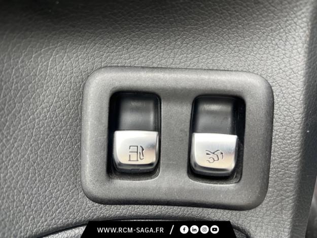MERCEDES-BENZ Classe C Berline Classe C 300 e 4MATIC Berline AMG Line  