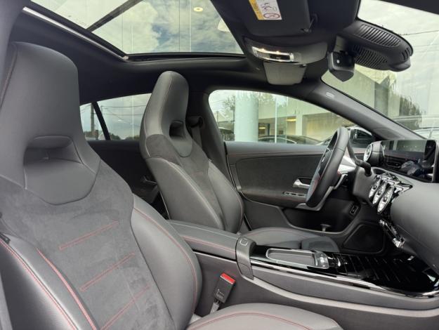 MERCEDES-BENZ CLA-Klasse CLA 200 Shooting Brake