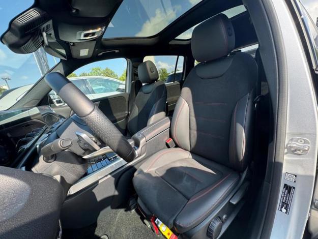 MERCEDES-BENZ EQB EQB 300 4MATIC Edition