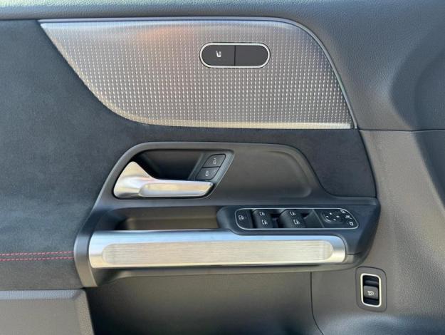MERCEDES-BENZ EQB EQB 300 4MATIC Edition