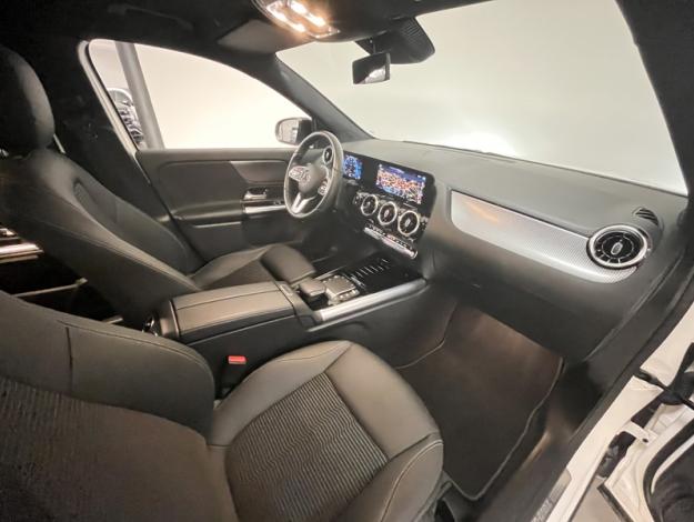 MERCEDES-BENZ GLA 200 Progressive Line  
