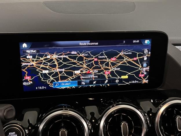MERCEDES-BENZ GLA 200 Progressive Line  
