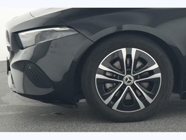 MERCEDES-BENZ A 180 d Business Line  