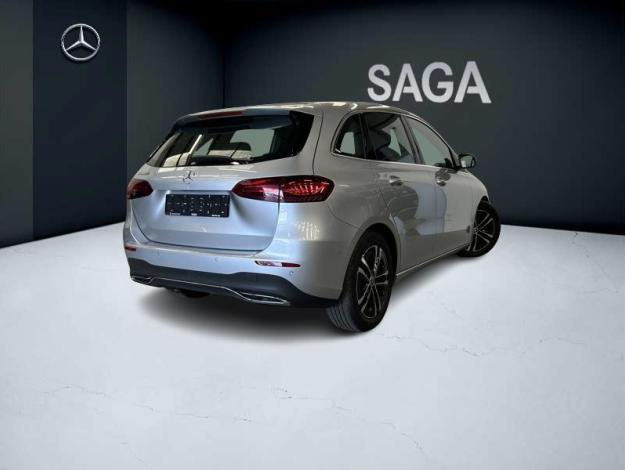MERCEDES-BENZ B 180 d Facelift Luxury Line  