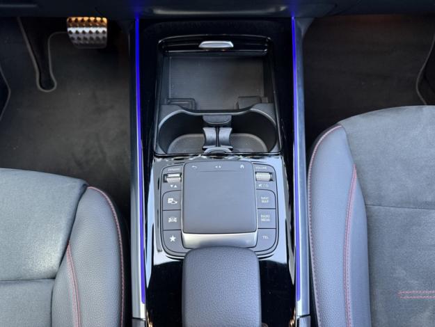 MERCEDES-BENZ GLA 200 d AMG Line  