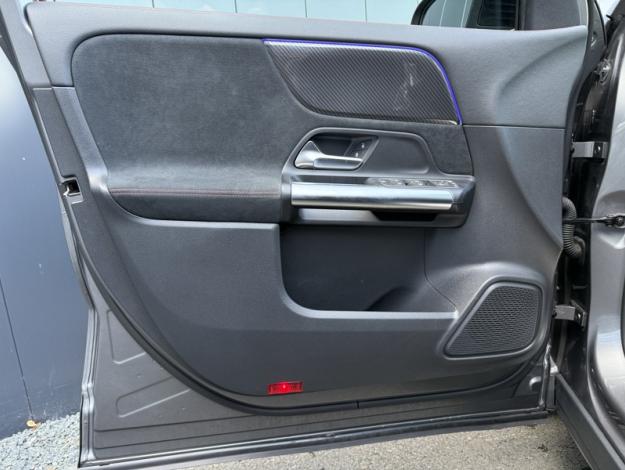 MERCEDES-BENZ GLA 200 d AMG Line  
