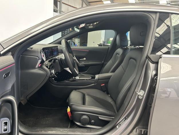 MERCEDES-BENZ CLA 180 d Coupé Luxury Line 18p.  