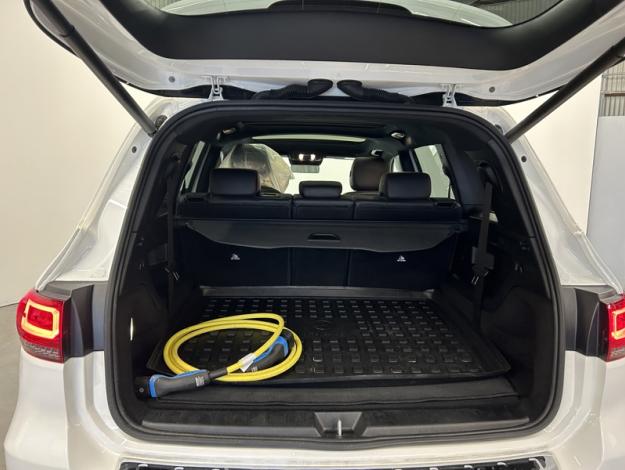 MERCEDES-BENZ EQB EQB 300 4MATIC AMG Line