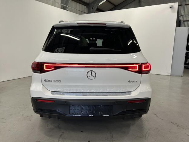MERCEDES-BENZ EQB EQB 300 4MATIC AMG Line