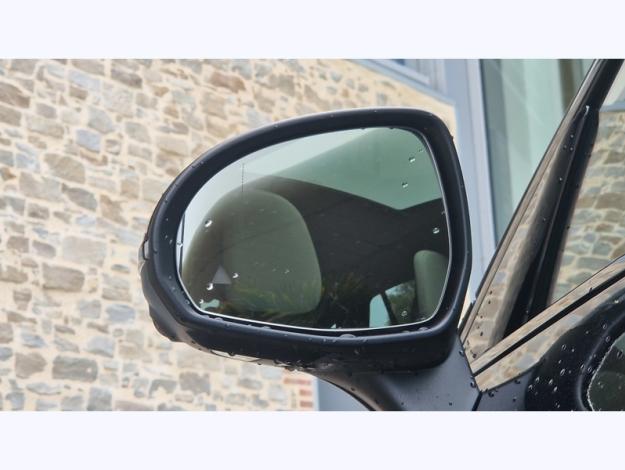 MERCEDES-BENZ GLC Coupé GLC 300 e Hybrid EQ 4MATIC Coupé AMG Line +  GLC 300 e Hybrid EQ 4MATIC Coupé AMG Line +