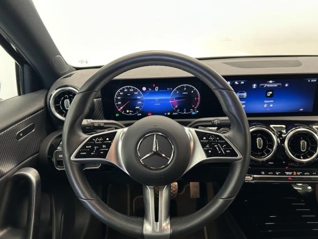 MERCEDES-BENZ A 180 d Business Line  