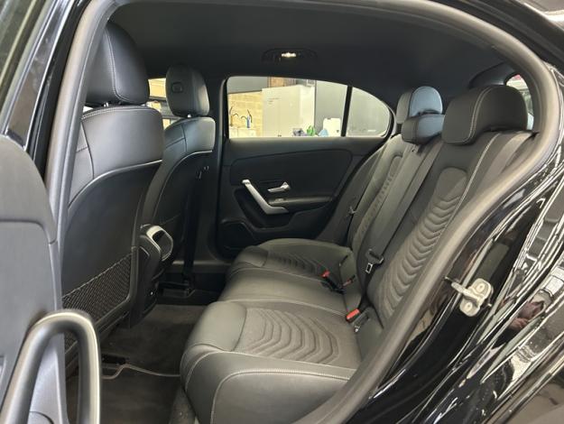 MERCEDES-BENZ A 180 d Business Line  