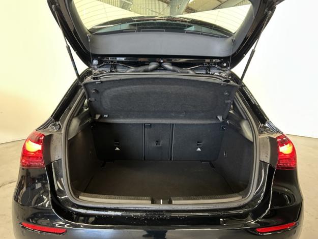MERCEDES-BENZ A 180 d Business Line  