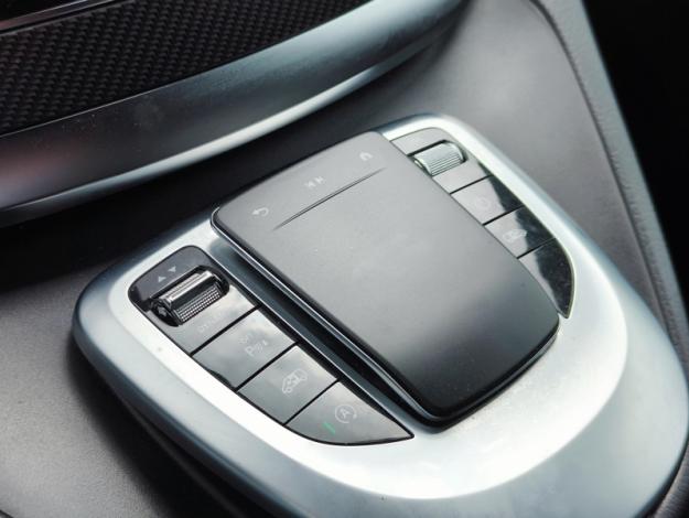 MERCEDES-BENZ V 300 d AMG Line AVANTGARDE Long - Double Cabine 