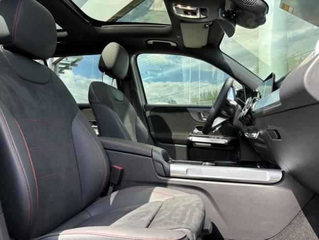 MERCEDES-BENZ EQB EQB 350 4MATIC AMG Line