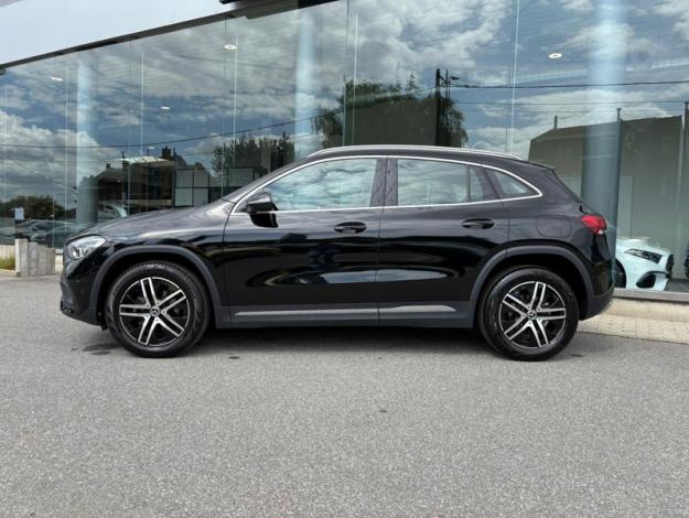 MERCEDES-BENZ GLA 180 Luxury Line  