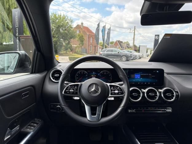 MERCEDES-BENZ GLA 180 Luxury Line  