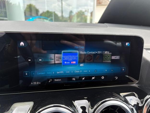 MERCEDES-BENZ GLA 180 Luxury Line  