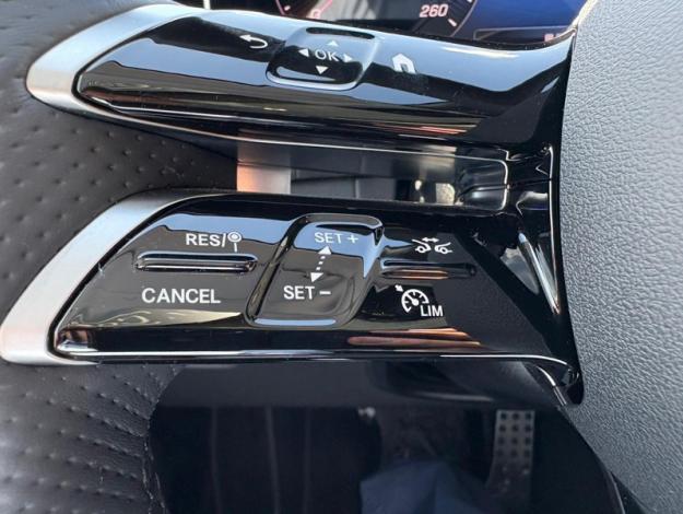 MERCEDES-BENZ GLC 300 e 4M AMG Pack Night Toit Pano Burmester  