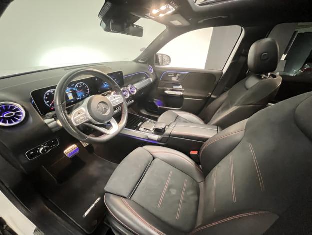 MERCEDES-BENZ GLB 250 4MATIC AMG Line Launch Edition  