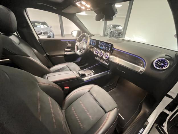 MERCEDES-BENZ GLB 250 4MATIC AMG Line Launch Edition  