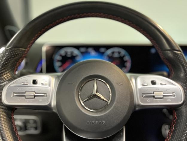 MERCEDES-BENZ GLB 250 4MATIC AMG Line Launch Edition  