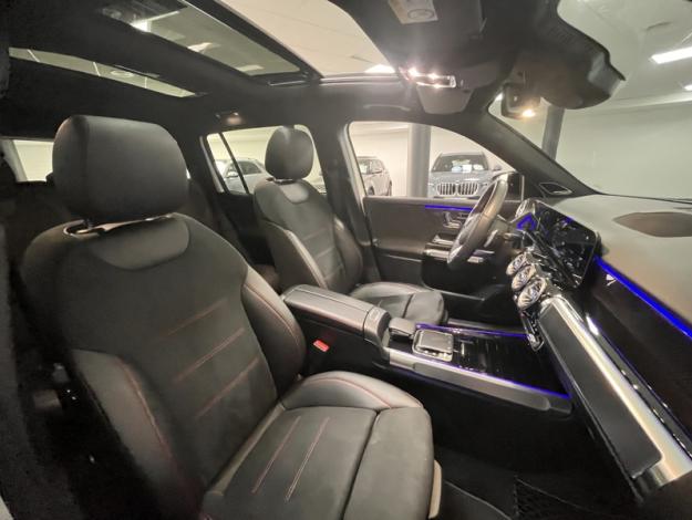 MERCEDES-BENZ GLB 250 4MATIC AMG Line Launch Edition  