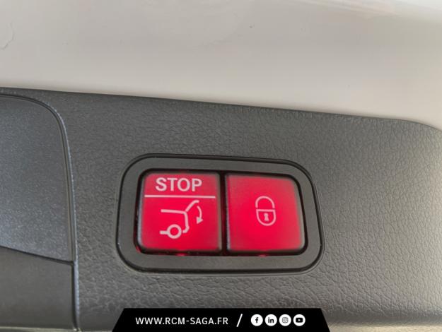 MERCEDES-BENZ GLB 200 d Progressive Line  