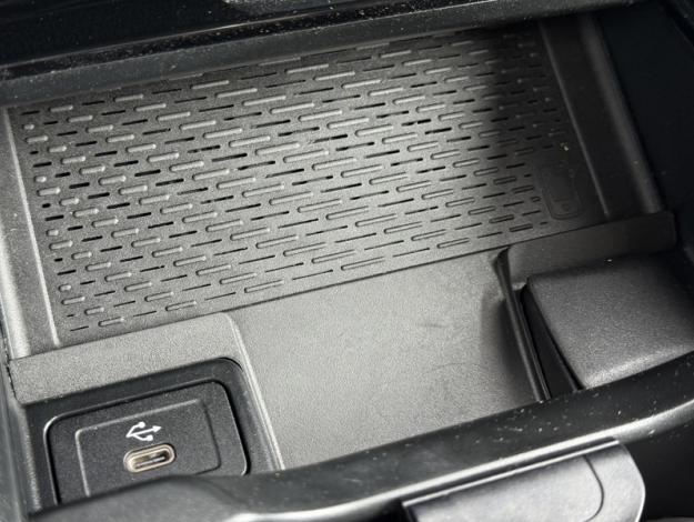 MERCEDES-BENZ GLB 200 d AMG Line  