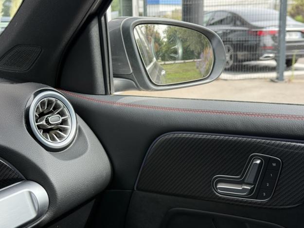 MERCEDES-BENZ GLB 200 d AMG Line  