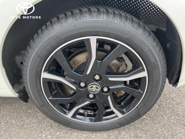 TOYOTA Yaris 100h Style  