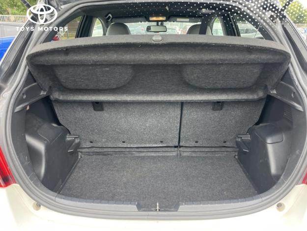 TOYOTA Yaris 100h Style  