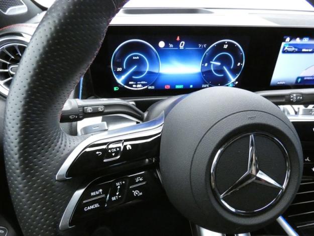 MERCEDES-BENZ EQB 250+ AMG Line  