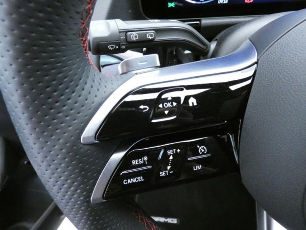 MERCEDES-BENZ GLA 200 d AMG Line  