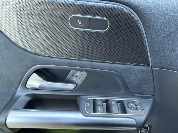 MERCEDES-BENZ GLA 200 d AMG Line  