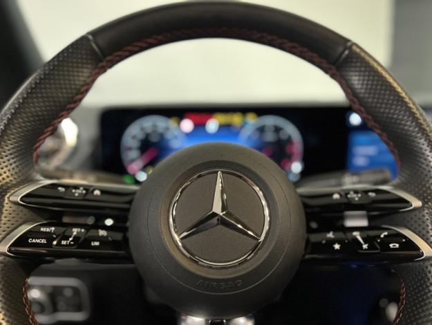 MERCEDES-BENZ GLA 200 d AMG Line  