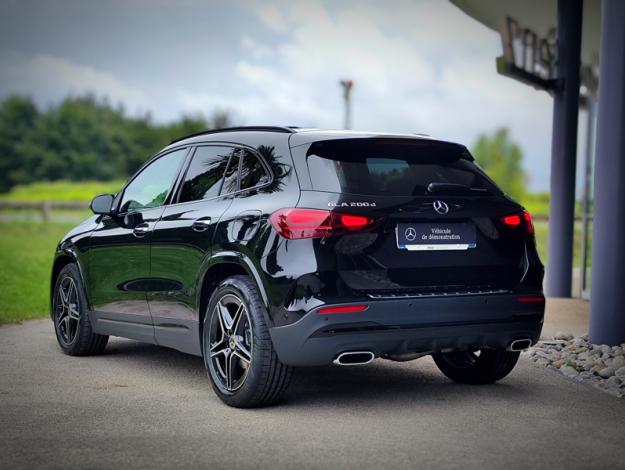 MERCEDES-BENZ GLA 200 d AMG Line  GLA 200 d AMG Line