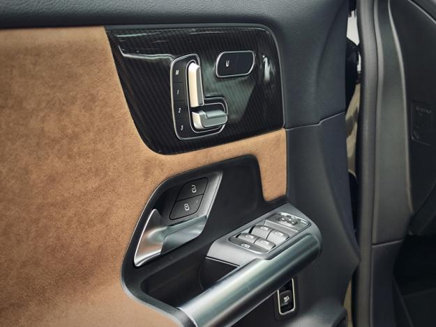 MERCEDES-BENZ GLA 200 d AMG Line  GLA 200 d AMG Line