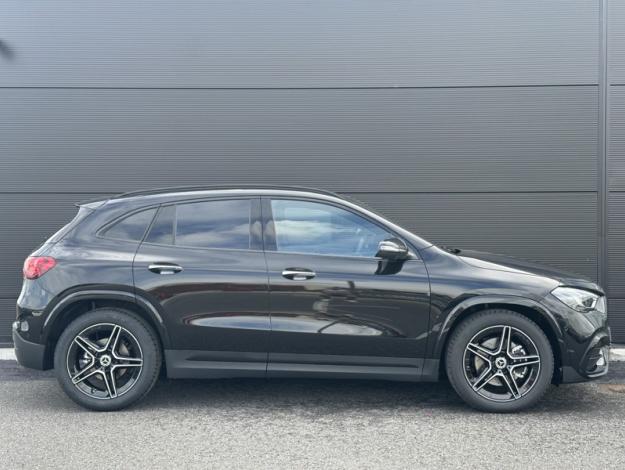 MERCEDES-BENZ GLA 200 d AMG Line  GLA 200 d AMG Line