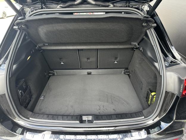 MERCEDES-BENZ GLA 200 d AMG Line  GLA 200 d AMG Line