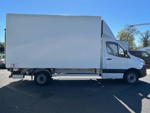 MERCEDES-BENZ Sprinter 317 Châssis cab 43 3,5t Propu.  Caisse hayon SOLIGHT