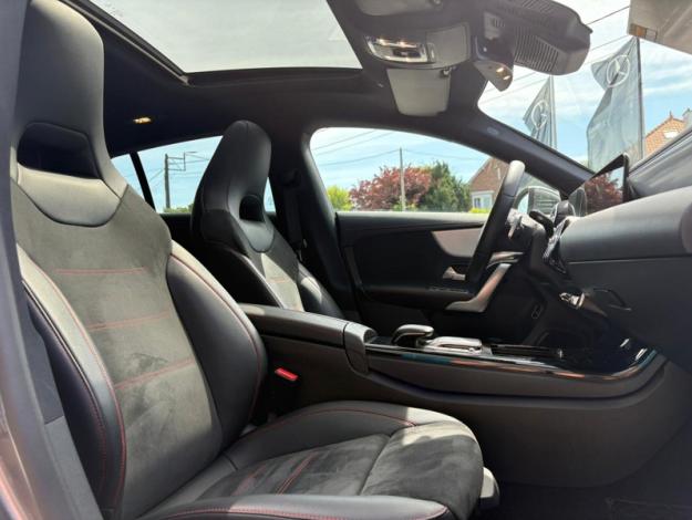 MERCEDES-BENZ CLA 200 d SB Pack AMG Toit Pano  