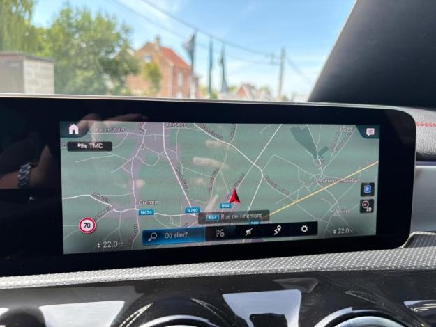 MERCEDES-BENZ CLA 200 d SB Pack AMG Toit Pano  