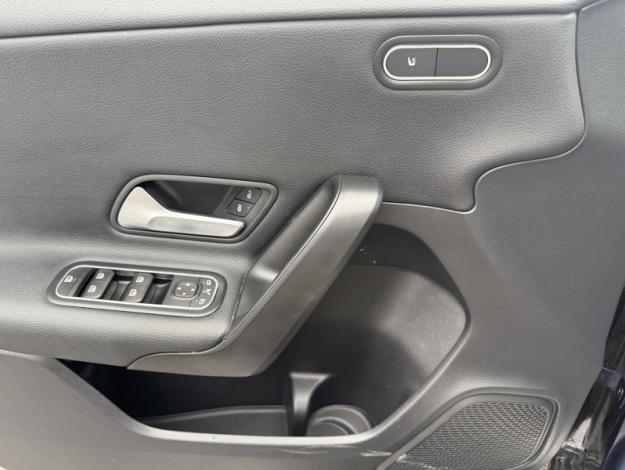 MERCEDES-BENZ Classe A 180 d  A 180 d
