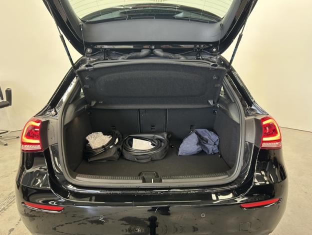 MERCEDES-BENZ A 250 e Business  
